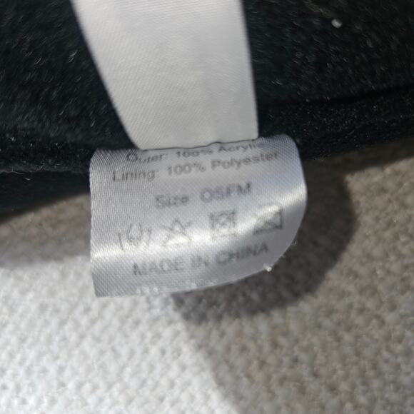 Winter Knit Hat Men Women Ear Covers Tassles Lined in Fuzzy Material Warm Cozy - Picture 5 of 6